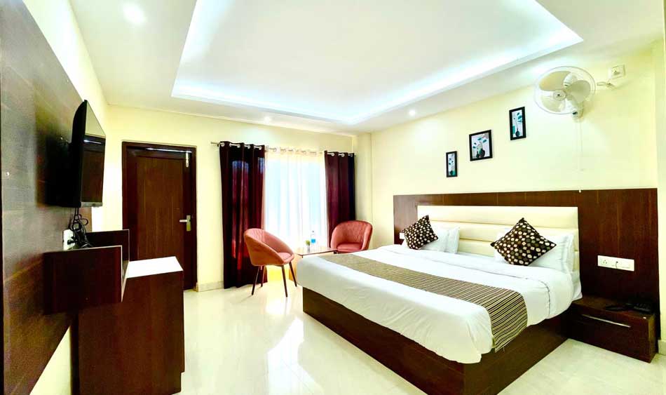deluxe room booking in dalhousie